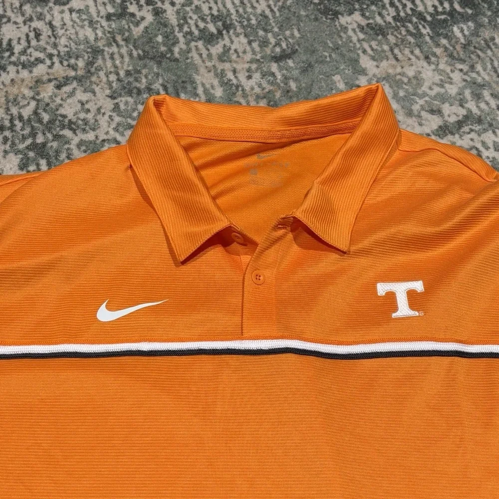 this Nike‎ Tennessee Volunteers On Field Performance Polo XXL